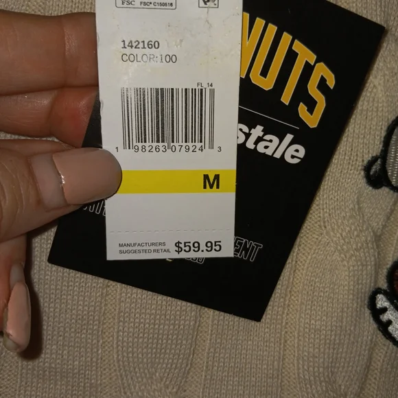 Nwt Peanuts By Aeorpostle Sz M Cream Cable Knit Sweater with Snoopy Embroydered - Picture 5 of 10